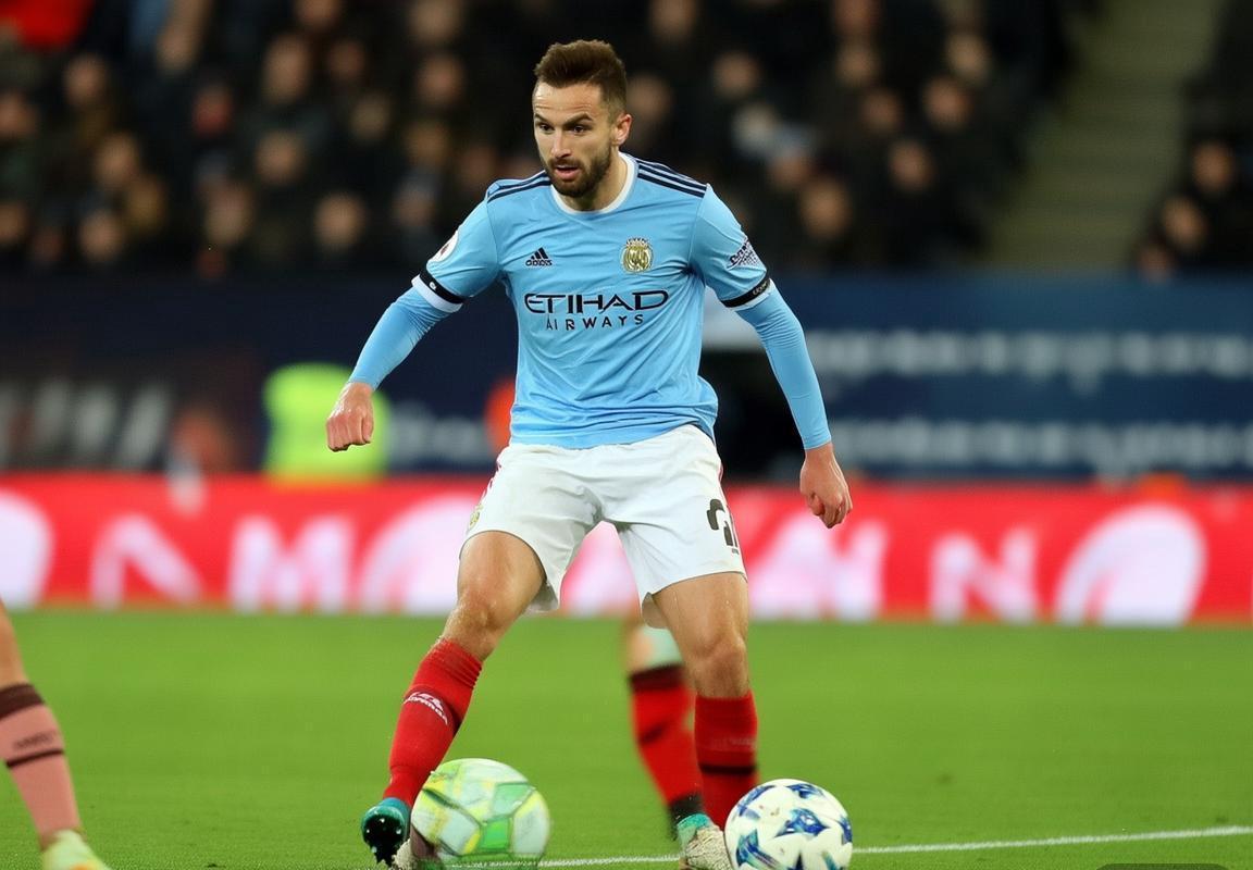 西甲皇马体能危机客场遇挑战，英超联赛曼城领衔豪门争胜